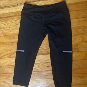 NOBULL Capri Black Leggings with Gray Accents Women’s Small